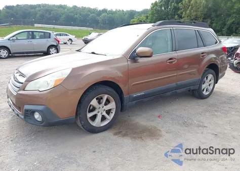 2013 Subaru Outback 2.5I Premium z USA, uszkodzony, nr VIN 4S4BRCCC9D3275744